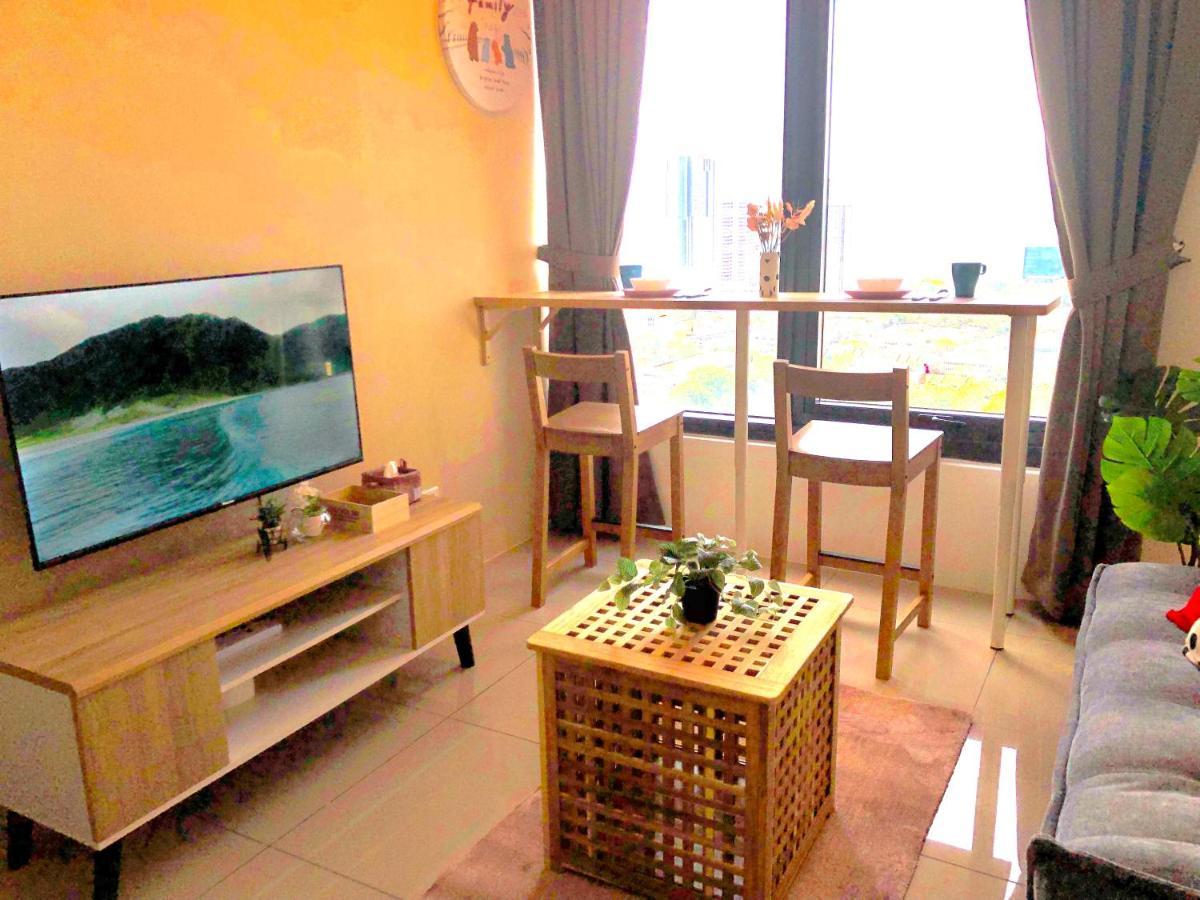 Tropicana 218 Macalister Netflix Unit By Blue Sky Holidays George Town Exterior foto
