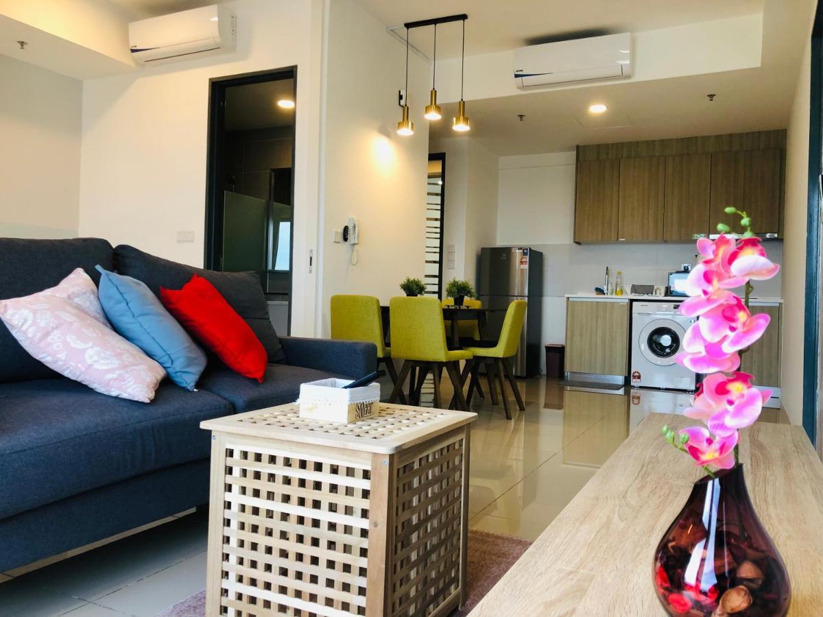 Tropicana 218 Macalister Netflix Unit By Blue Sky Holidays George Town Exterior foto