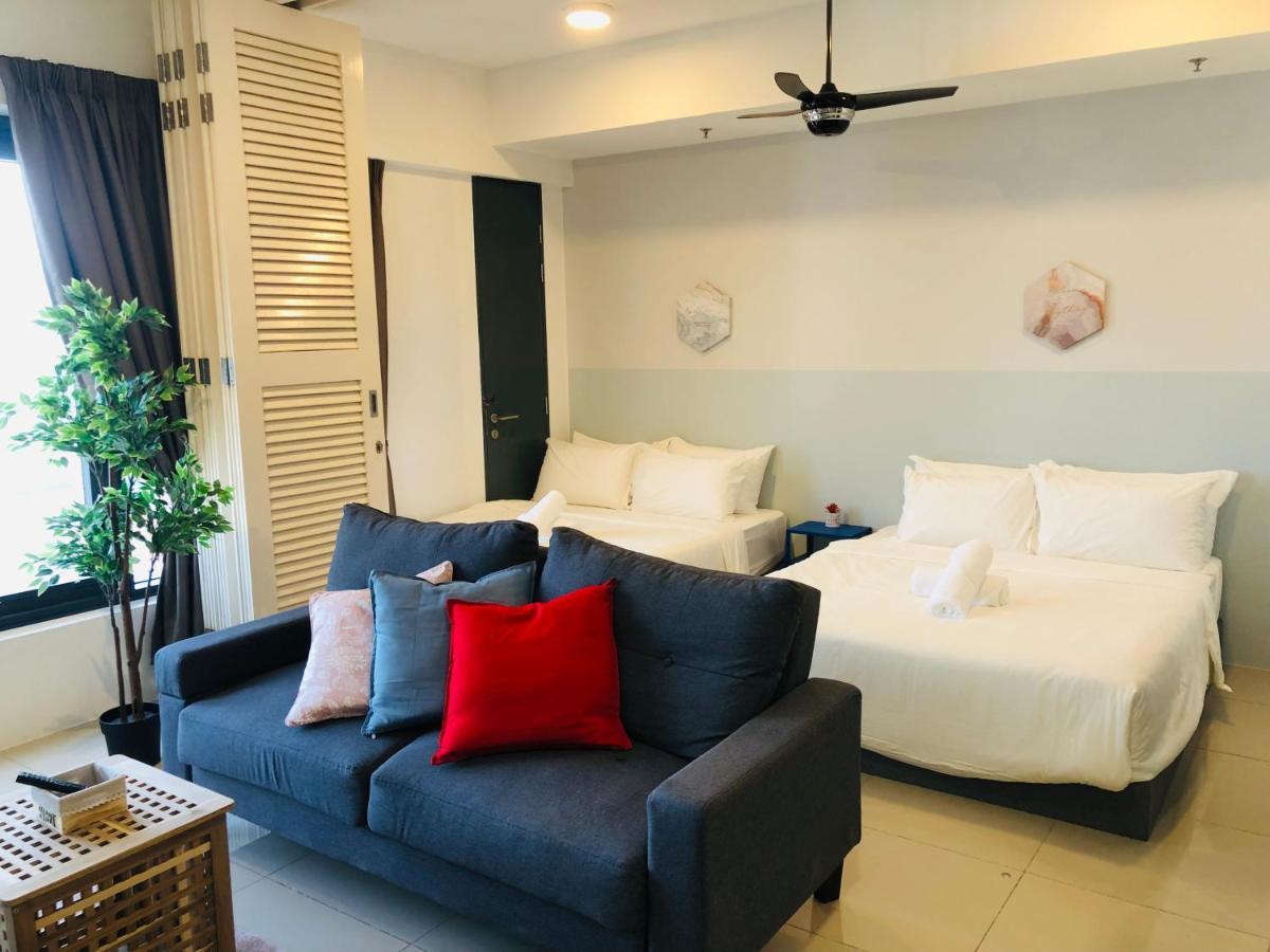 Tropicana 218 Macalister Netflix Unit By Blue Sky Holidays George Town Exterior foto